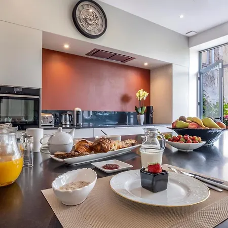 Escale Rochelaise B&b, Bain Nordique Et Sauna Tonneau Nocleg ze śniadaniem