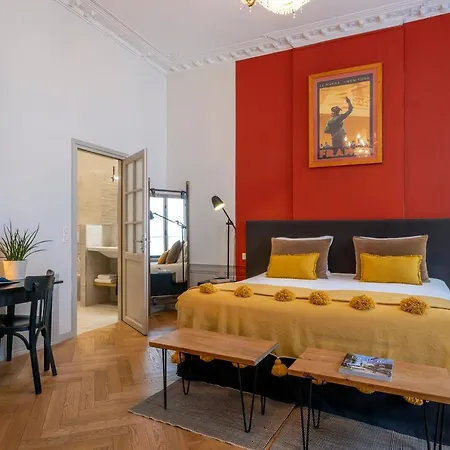 Bed & Breakfast Escale Rochelaise B&b, Bain Nordique Et Sauna Tonneau