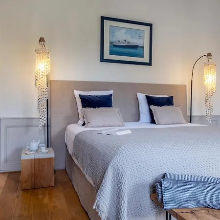 Escale Rochelaise B&b, Bain Nordique Et Sauna Tonneau 4* La Rochelle (Charente-Maritime)