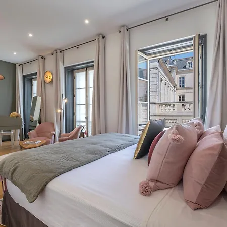 Escale Rochelaise B&b, Bain Nordique Et Sauna Tonneau Nocleg ze śniadaniem